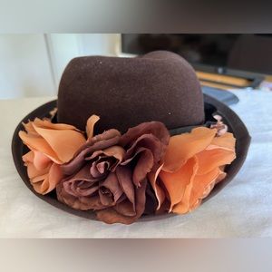Brown felt hat with add on flower ribbon